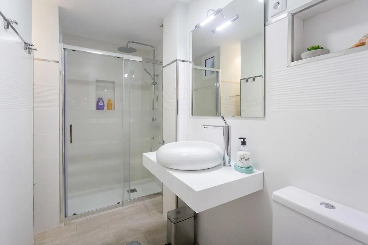 Apartamento Con Terraza Y Piscina En Las Canteras Las Palmas de Gran Canaria 0*,  Spain