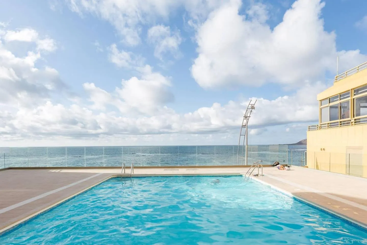 Apartamento Con Terraza Y Piscina En Las Canteras Las Palmas de Gran Canaria 0*,  Hiszpania
